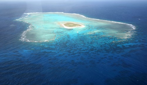 Kenn Reef where Hot Ice came to grief © SW